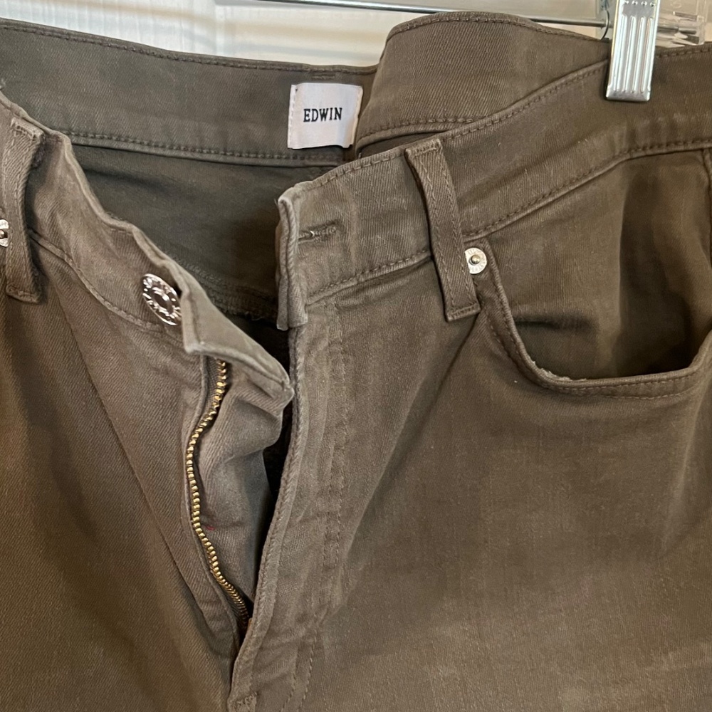 Edwin Frayed army green denim